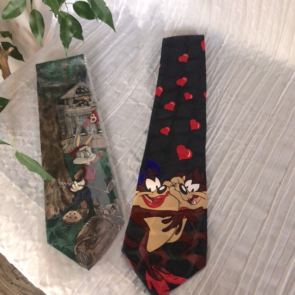 LOONEY TOONS golfing Bugs Bunny 100% silk tie & MR & MRS Tasmanian devil… - Picture 1 of 10